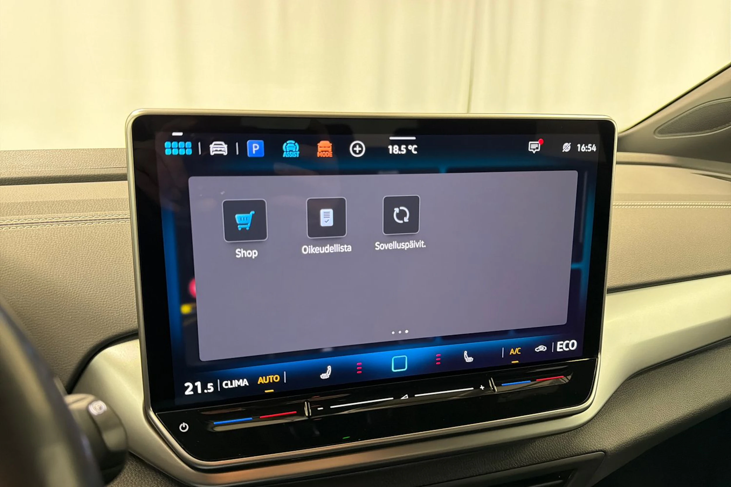 Valkoinen Volkswagen ID.4 2025 kuva 26.