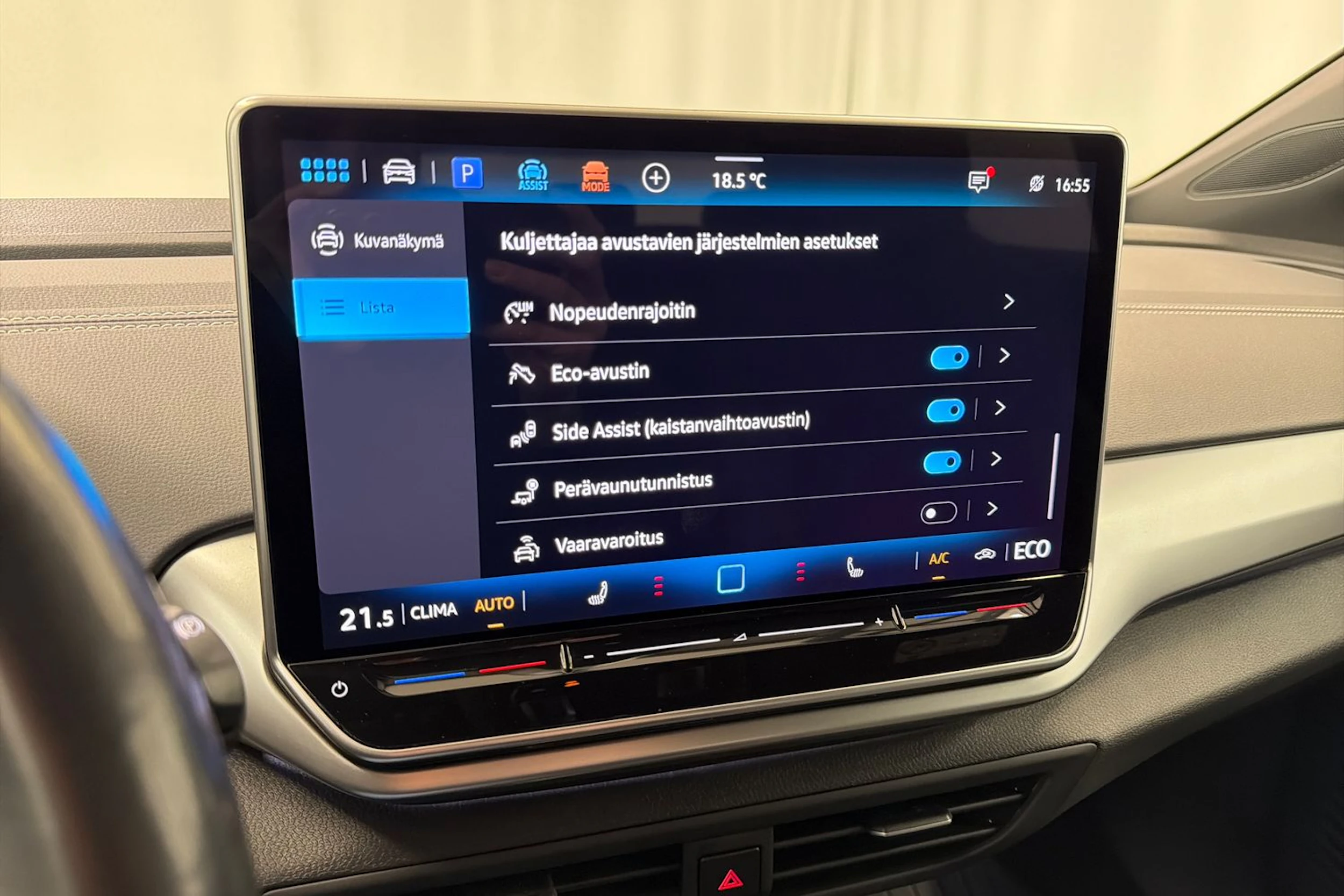 Valkoinen Volkswagen ID.4 2025 kuva 35.