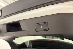 Valkoinen Volkswagen ID.4 2025 kuva 39.