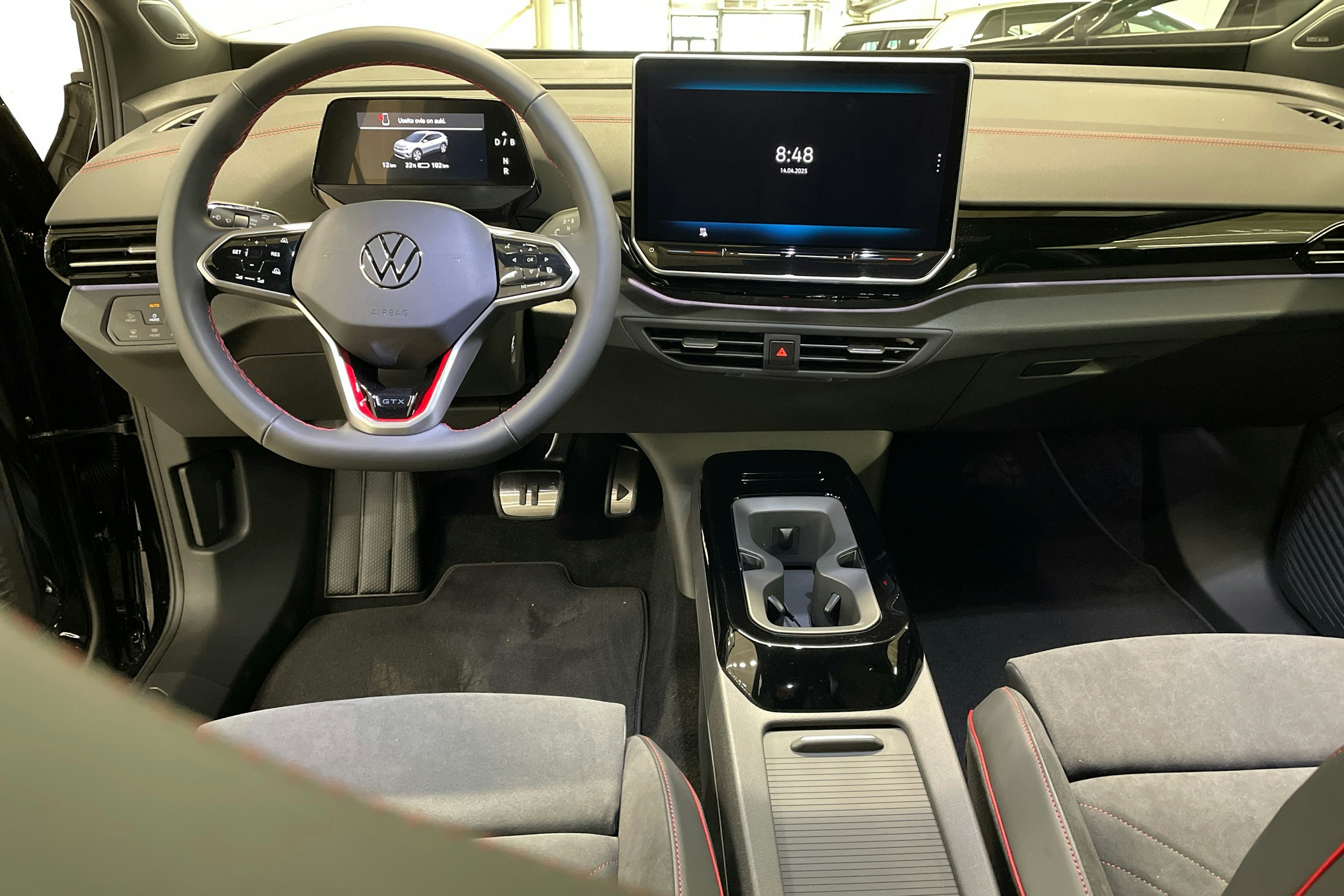 musta Volkswagen ID.4 2025 kuva 7.