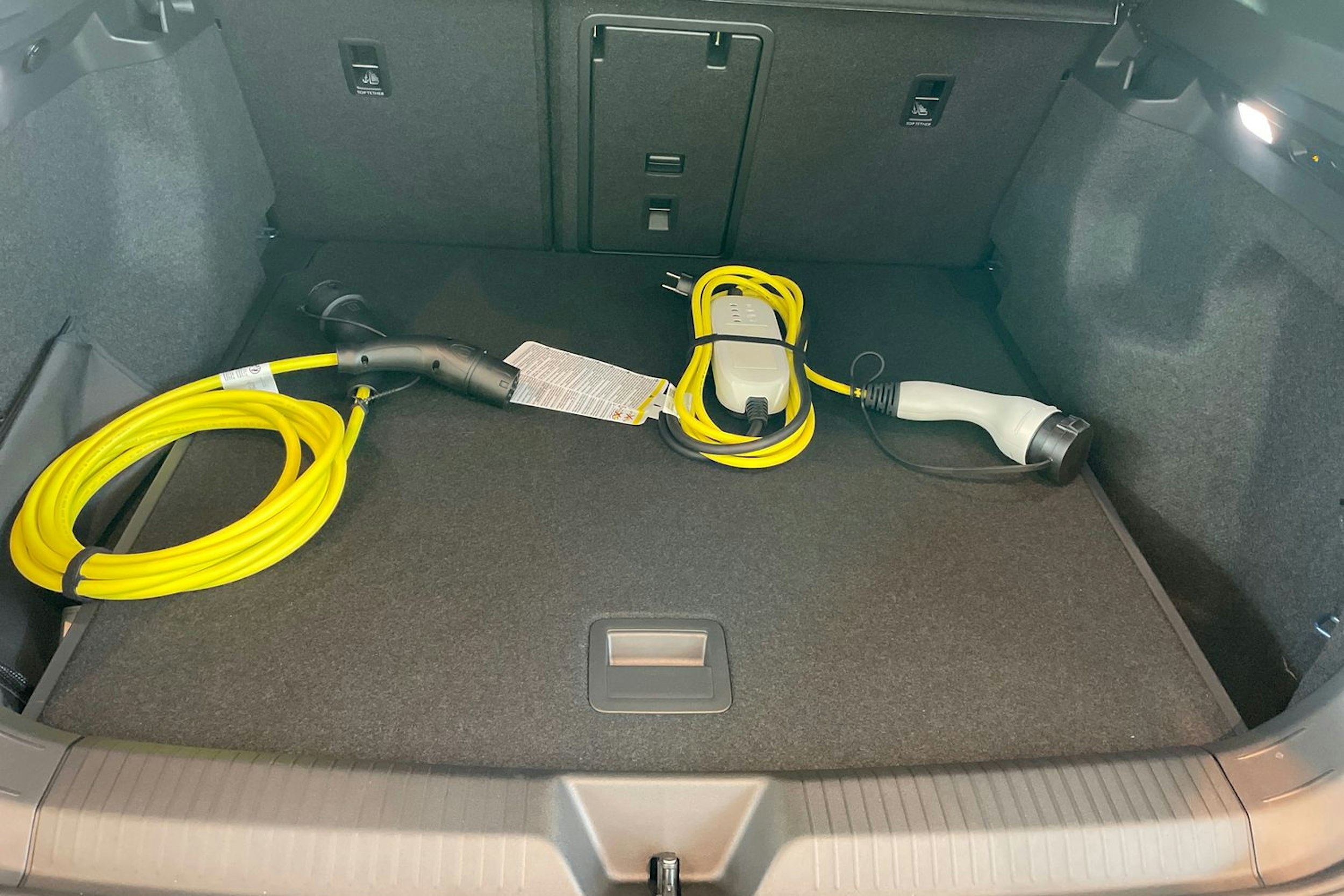 sininen Volkswagen ID.4 2025 kuva 12.