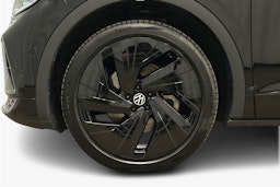 musta Volkswagen ID.4 2025 kuva 11.