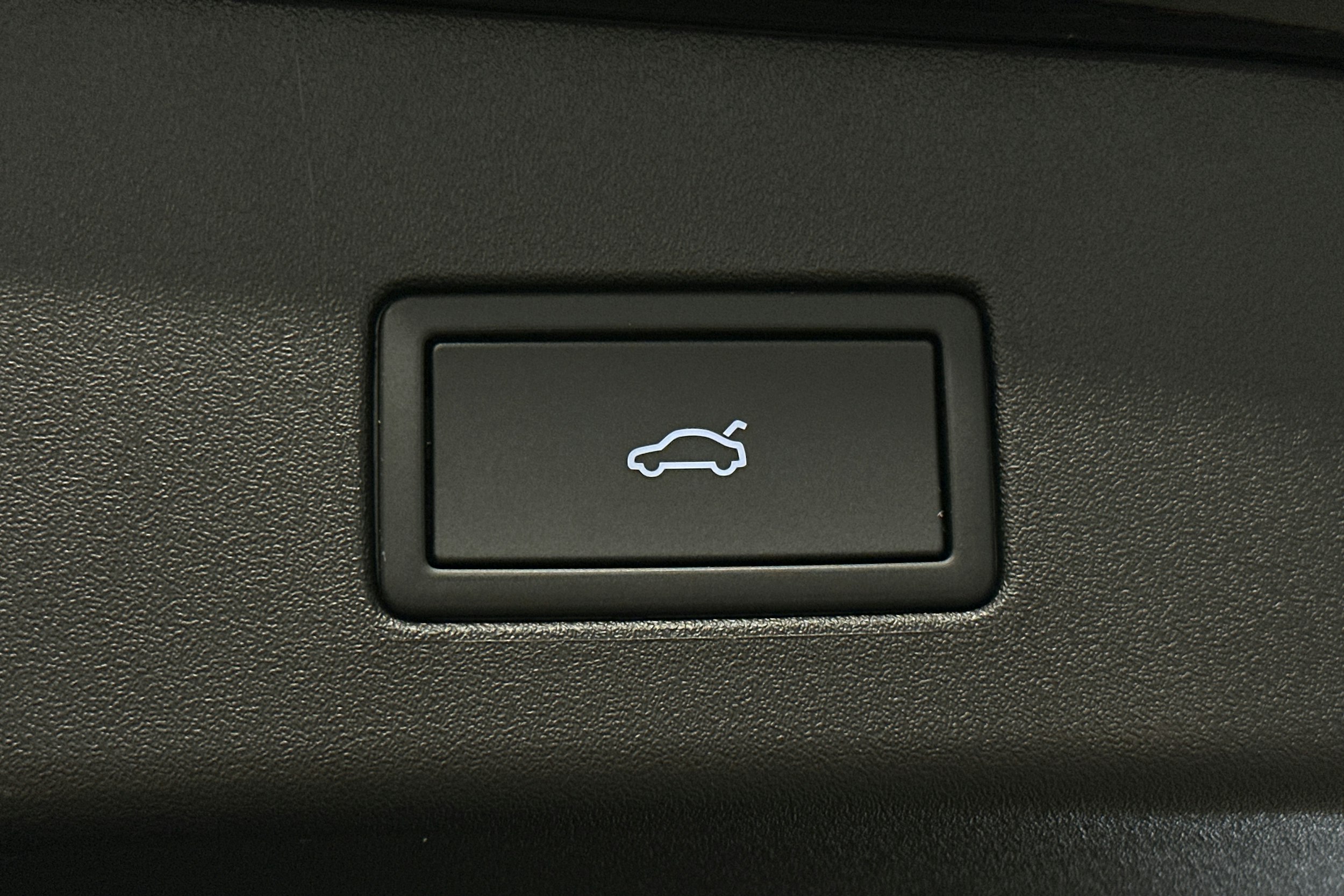 musta Volkswagen ID.4 2025 kuva 16.
