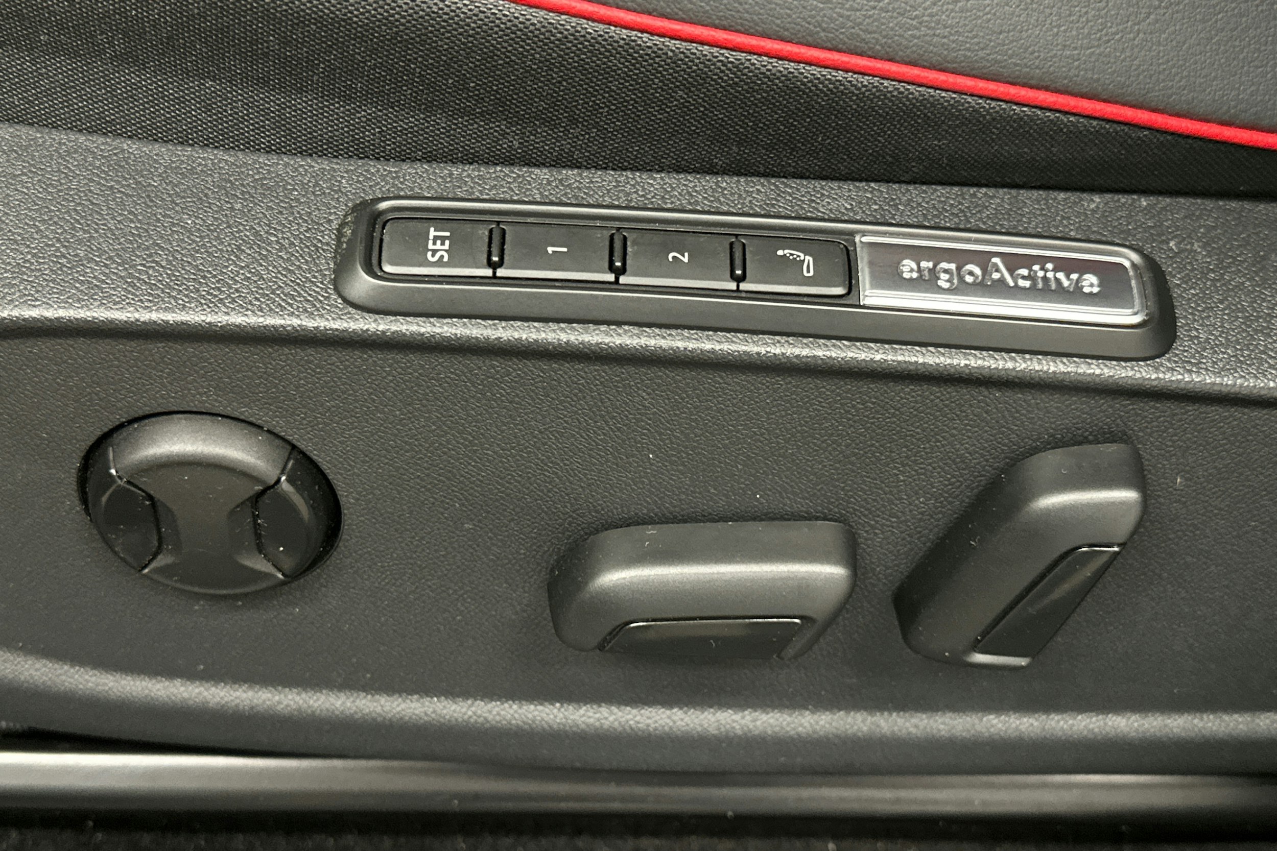 musta Volkswagen ID.4 2025 kuva 19.