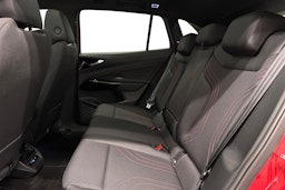 punainen Volkswagen ID.4 2025 kuva 10.