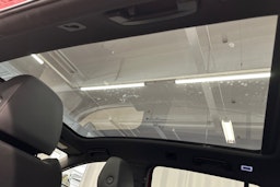 punainen Volkswagen ID.4 2025 kuva 15.