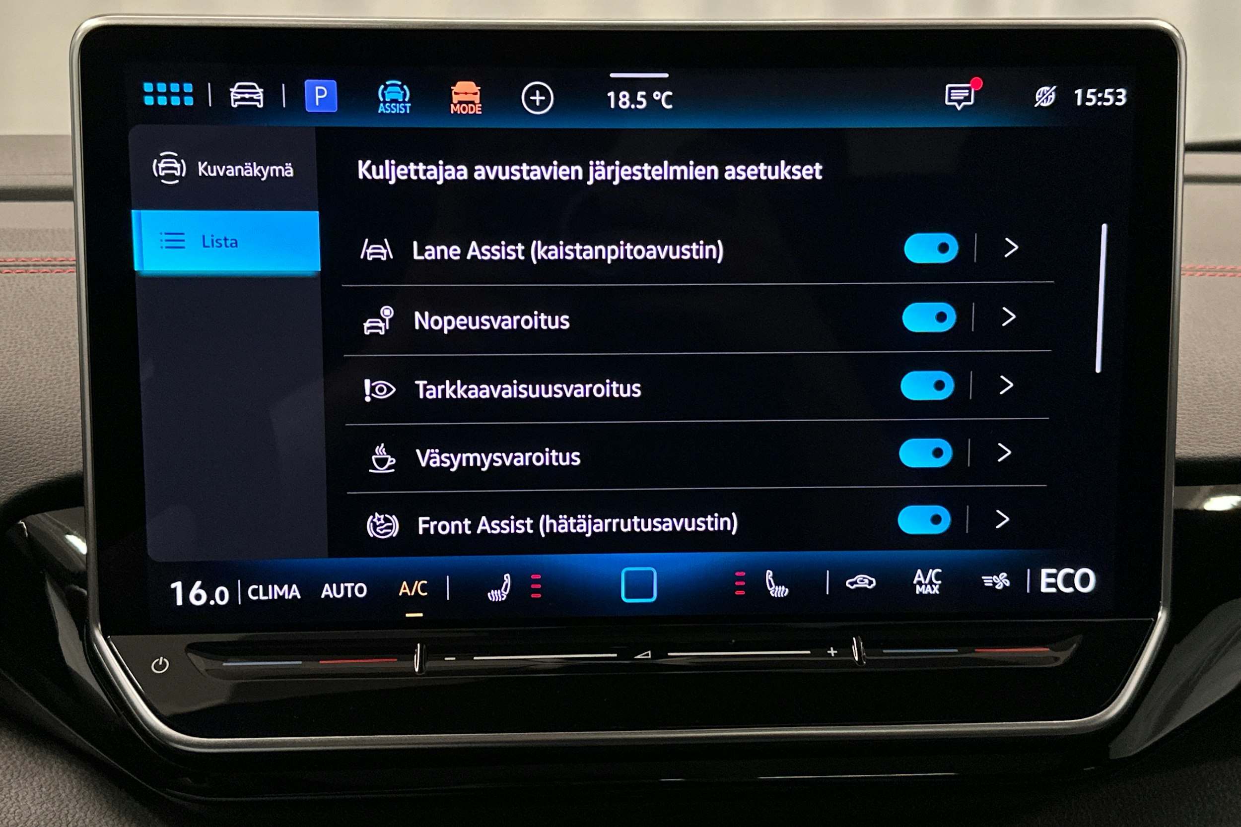 punainen Volkswagen ID.4 2025 kuva 28.