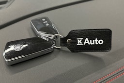 punainen Volkswagen ID.4 2025 kuva 34.