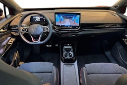 punainen Volkswagen ID.4 2025 kuva 7.