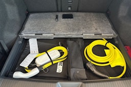 punainen Volkswagen ID.4 2025 kuva 12.