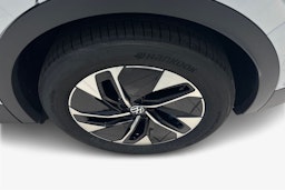 harmaa Volkswagen ID.4 2025 kuva 9.