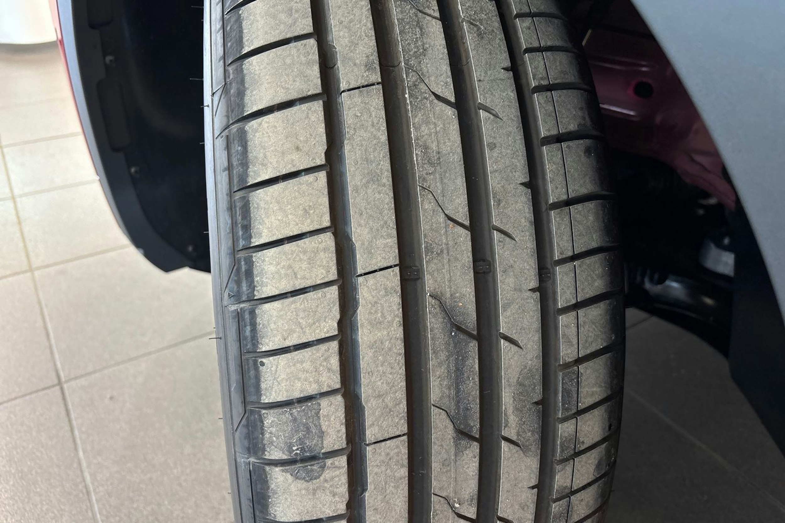 met. punainen Volkswagen ID.4 2025 kuva 10.