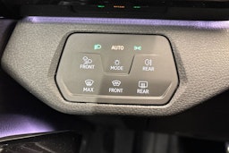 met. punainen Volkswagen ID.4 2025 kuva 16.