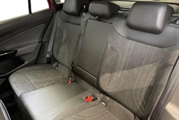 punainen Volkswagen ID.4 2025 kuva 8.