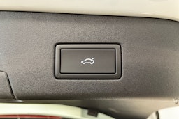 valkoinen Volkswagen ID.4 2025 kuva 16.