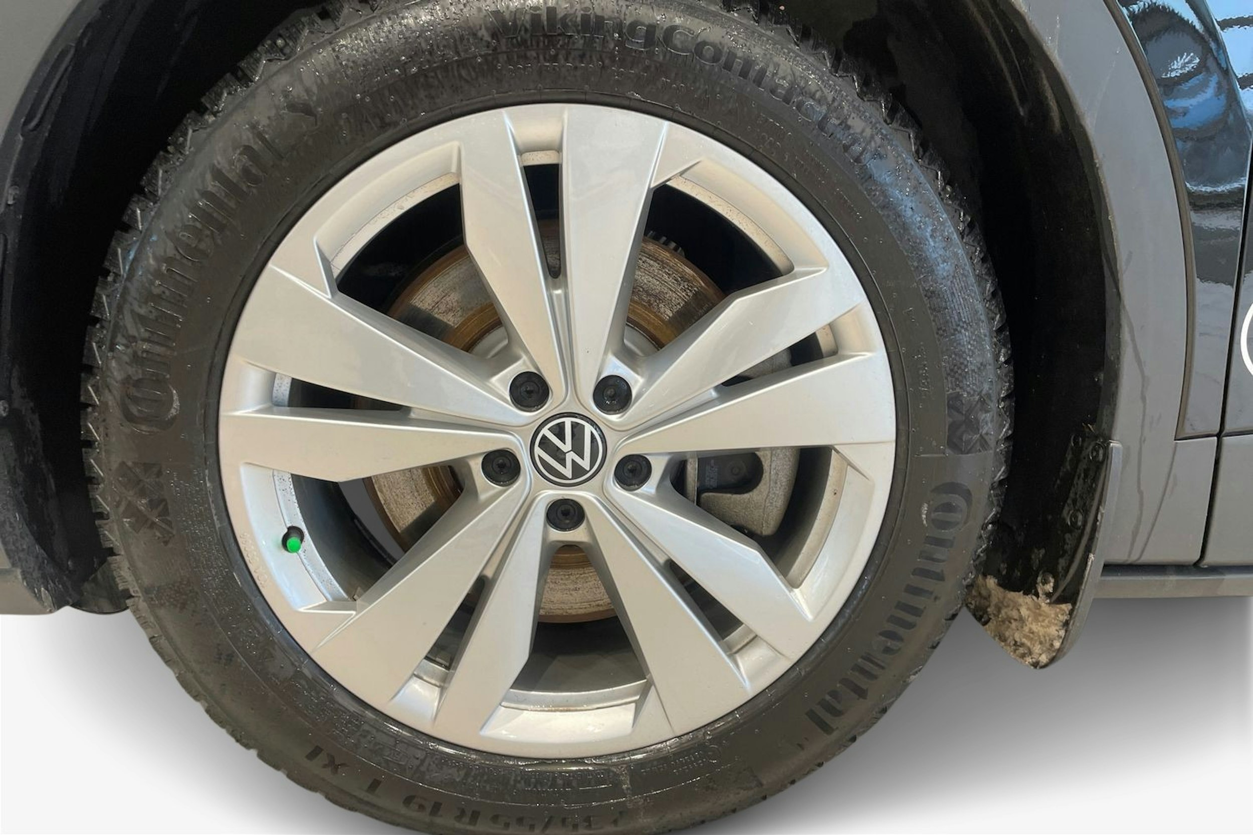 musta Volkswagen ID.4 2025 kuva 9.