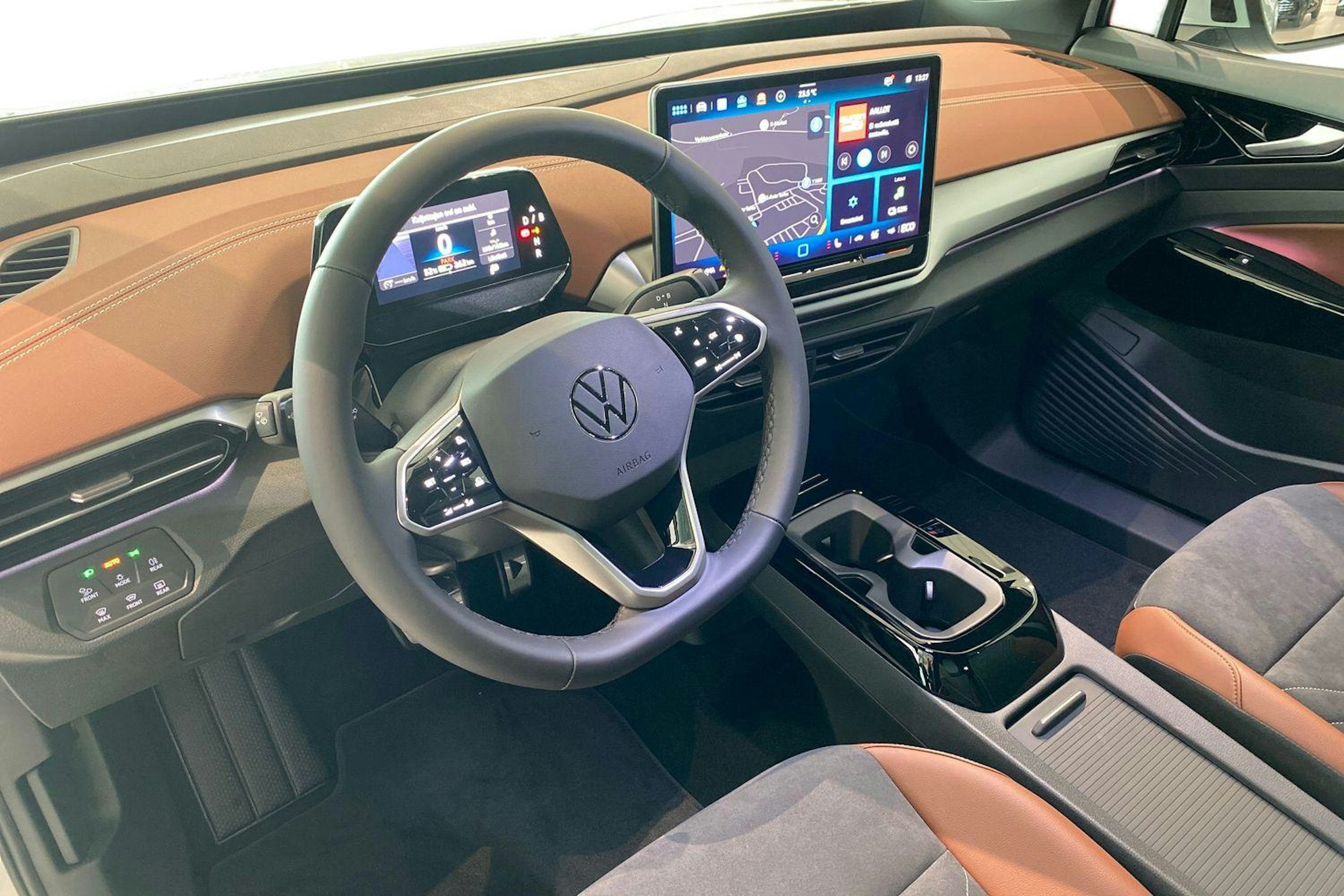 valkoinen Volkswagen ID.4 2025 kuva 6.