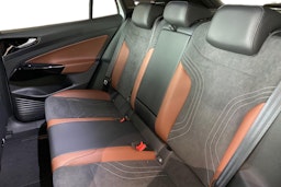 valkoinen Volkswagen ID.4 2025 kuva 8.