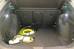 valkoinen Volkswagen ID.4 2025 kuva 11.