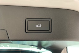 valkoinen Volkswagen ID.4 2025 kuva 13.