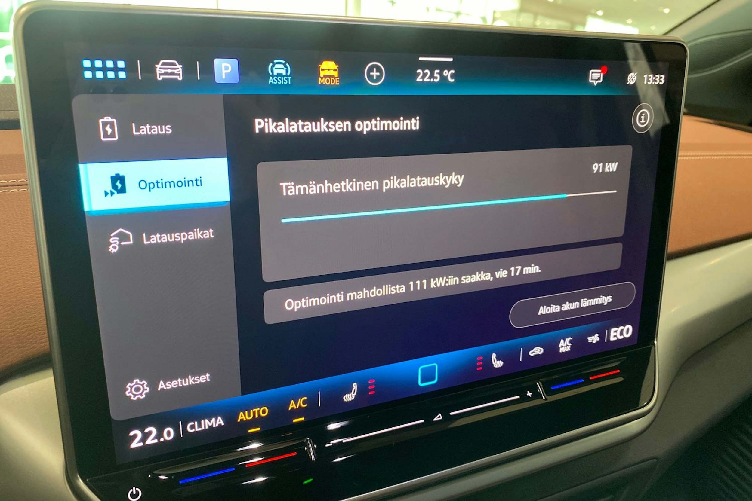 valkoinen Volkswagen ID.4 2025 kuva 15.