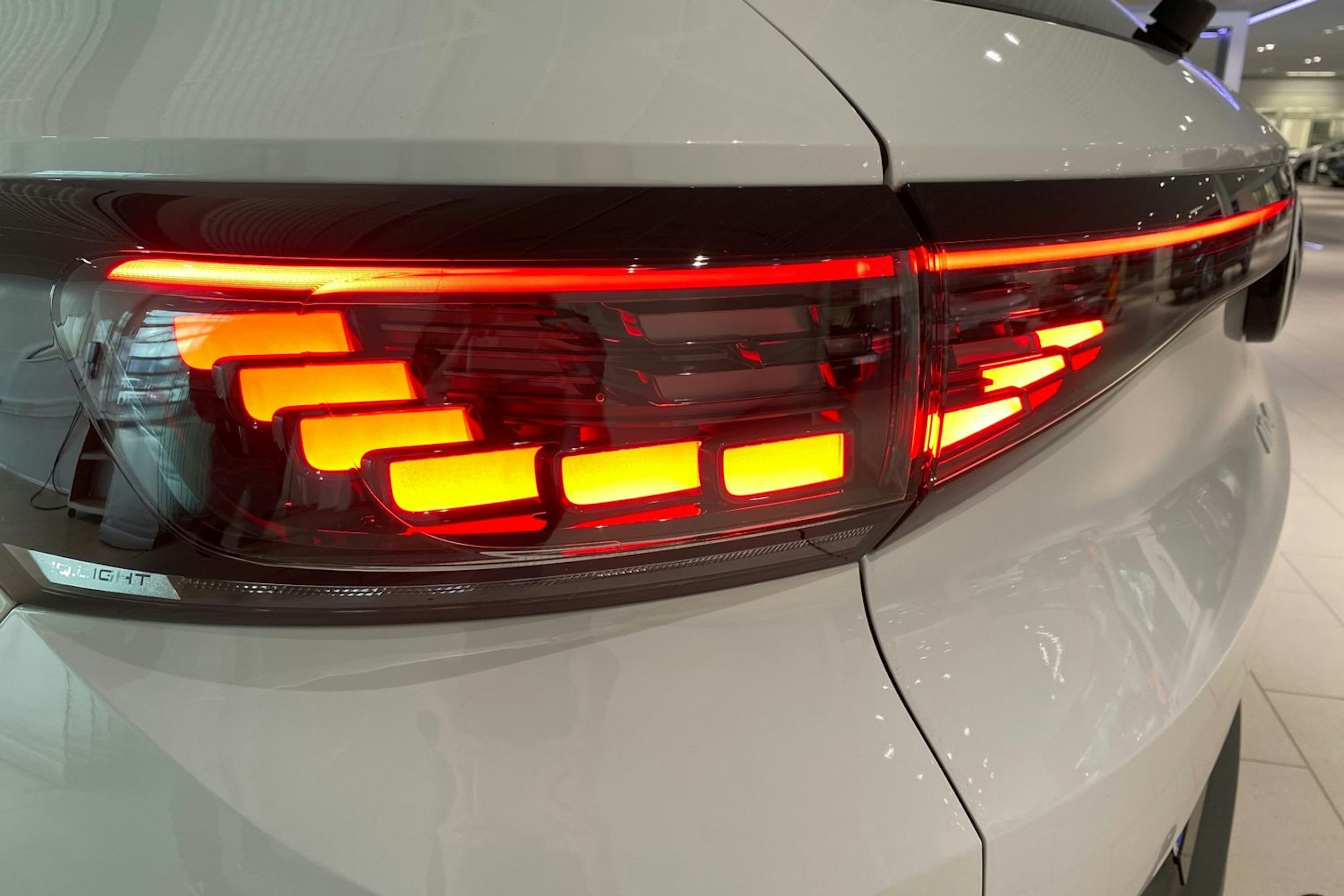 valkoinen Volkswagen ID.4 2025 kuva 16.