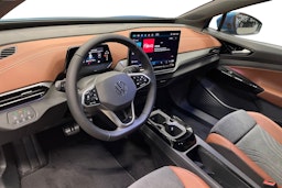 sininen Volkswagen ID.4 2025 kuva 6.
