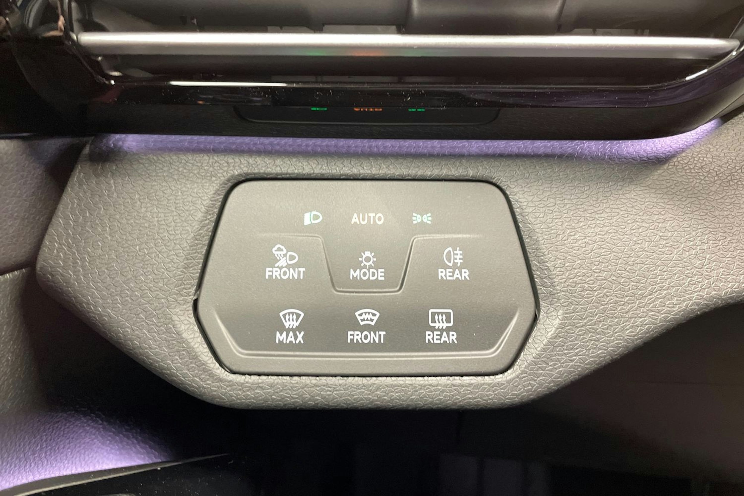sininen Volkswagen ID.4 2025 kuva 15.