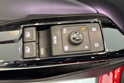 punainen Volkswagen ID.4 2025 kuva 12.