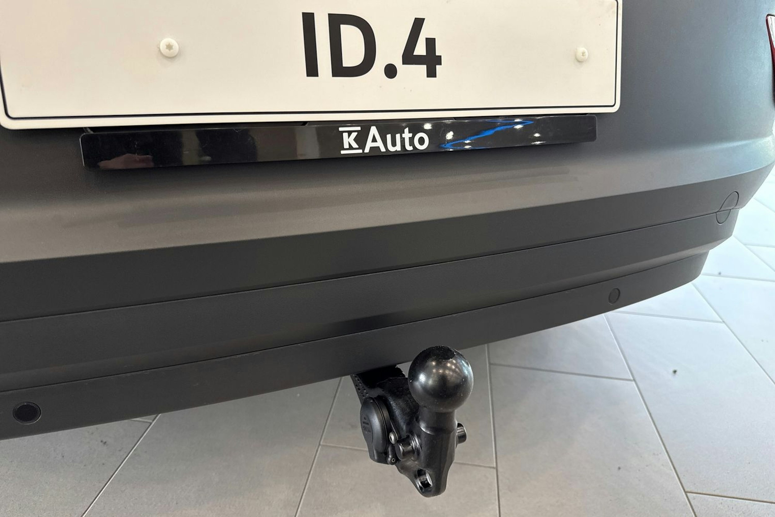 punainen Volkswagen ID.4 2025 kuva 17.