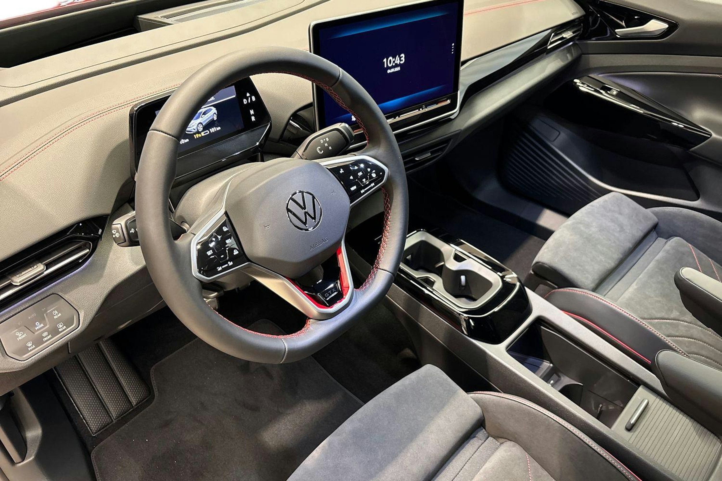 punainen Volkswagen ID.4 2025 kuva 6.