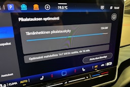 punainen Volkswagen ID.4 2025 kuva 18.