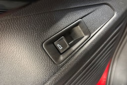 punainen Volkswagen ID.4 2025 kuva 26.