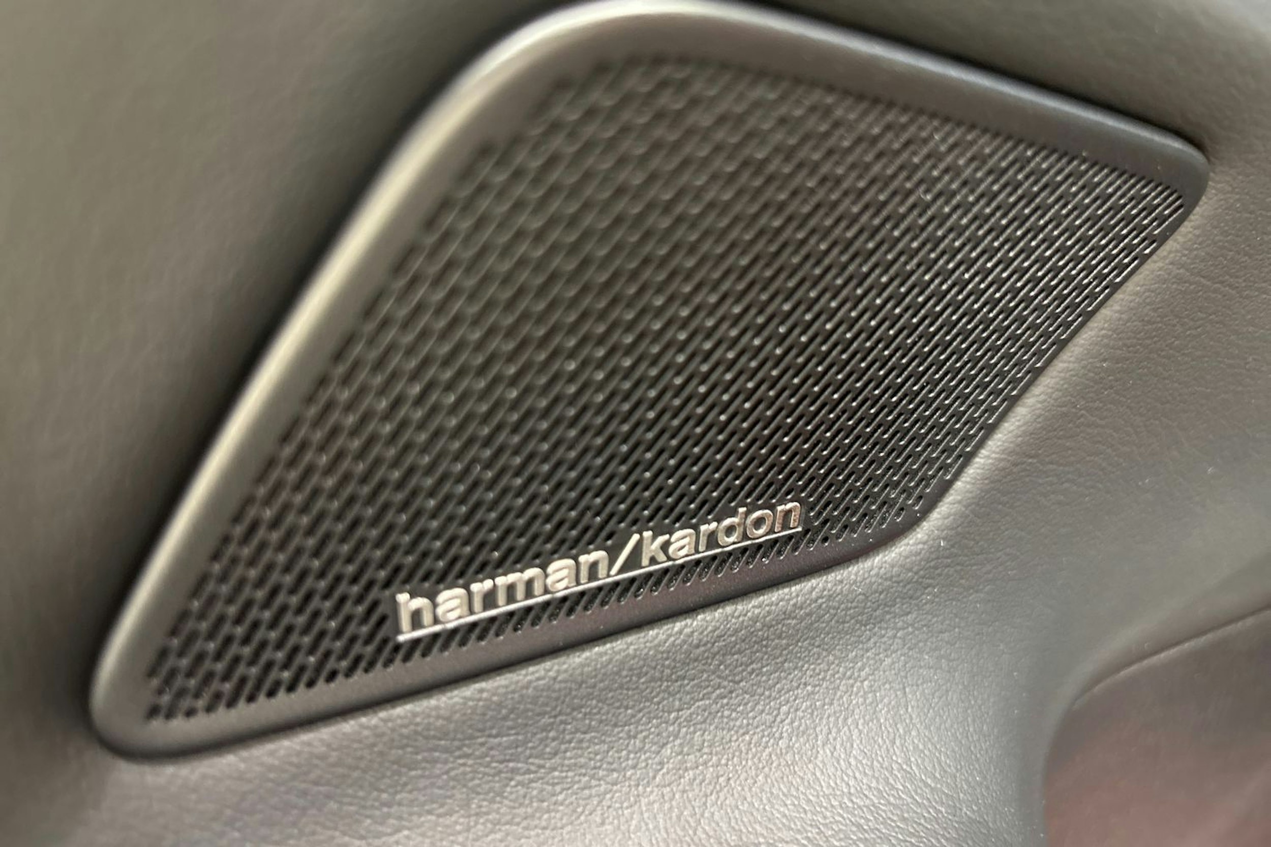 punainen Volkswagen ID.4 2025 kuva 28.