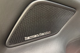 punainen Volkswagen ID.4 2025 kuva 28.