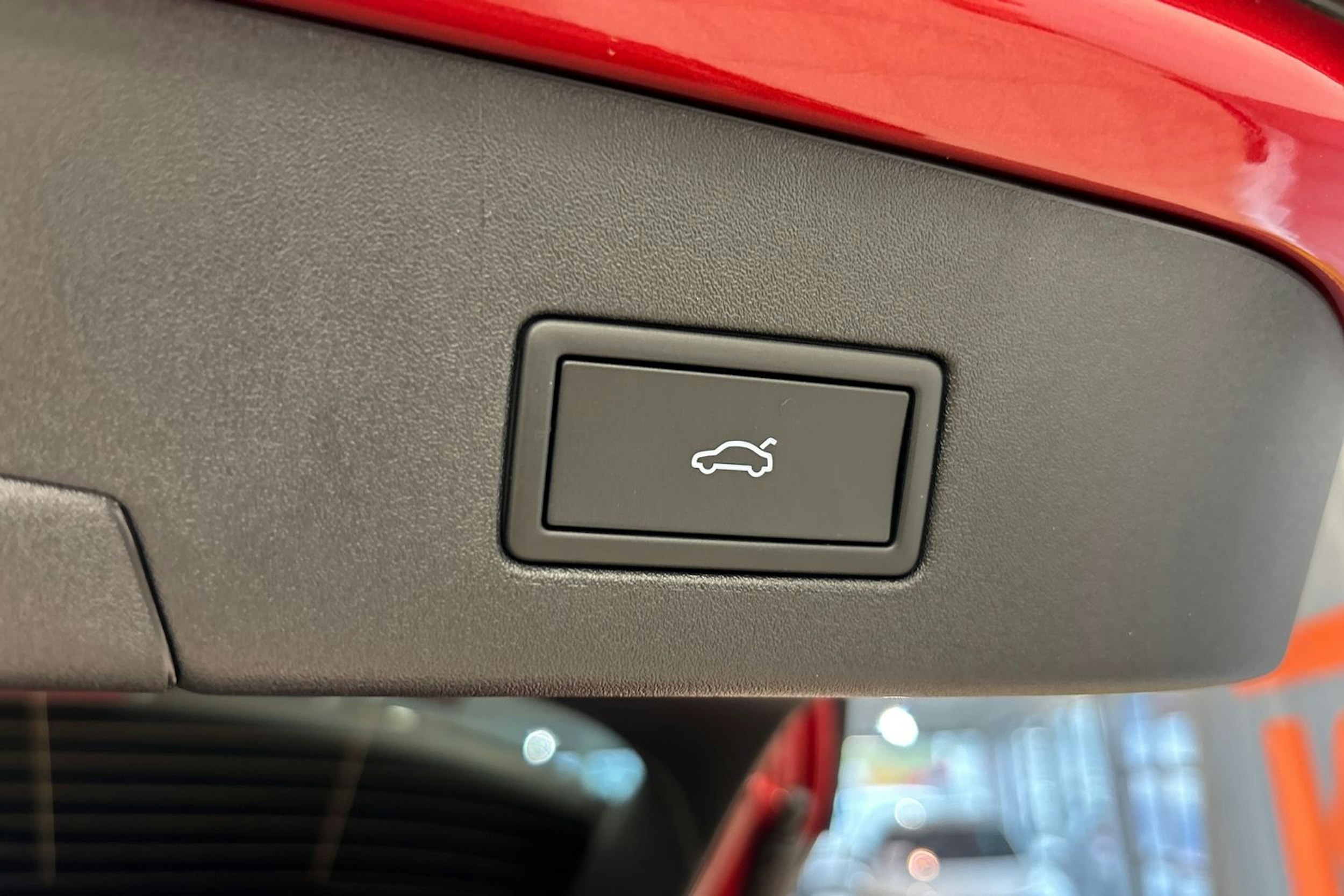 punainen Volkswagen ID.4 2025 kuva 35.