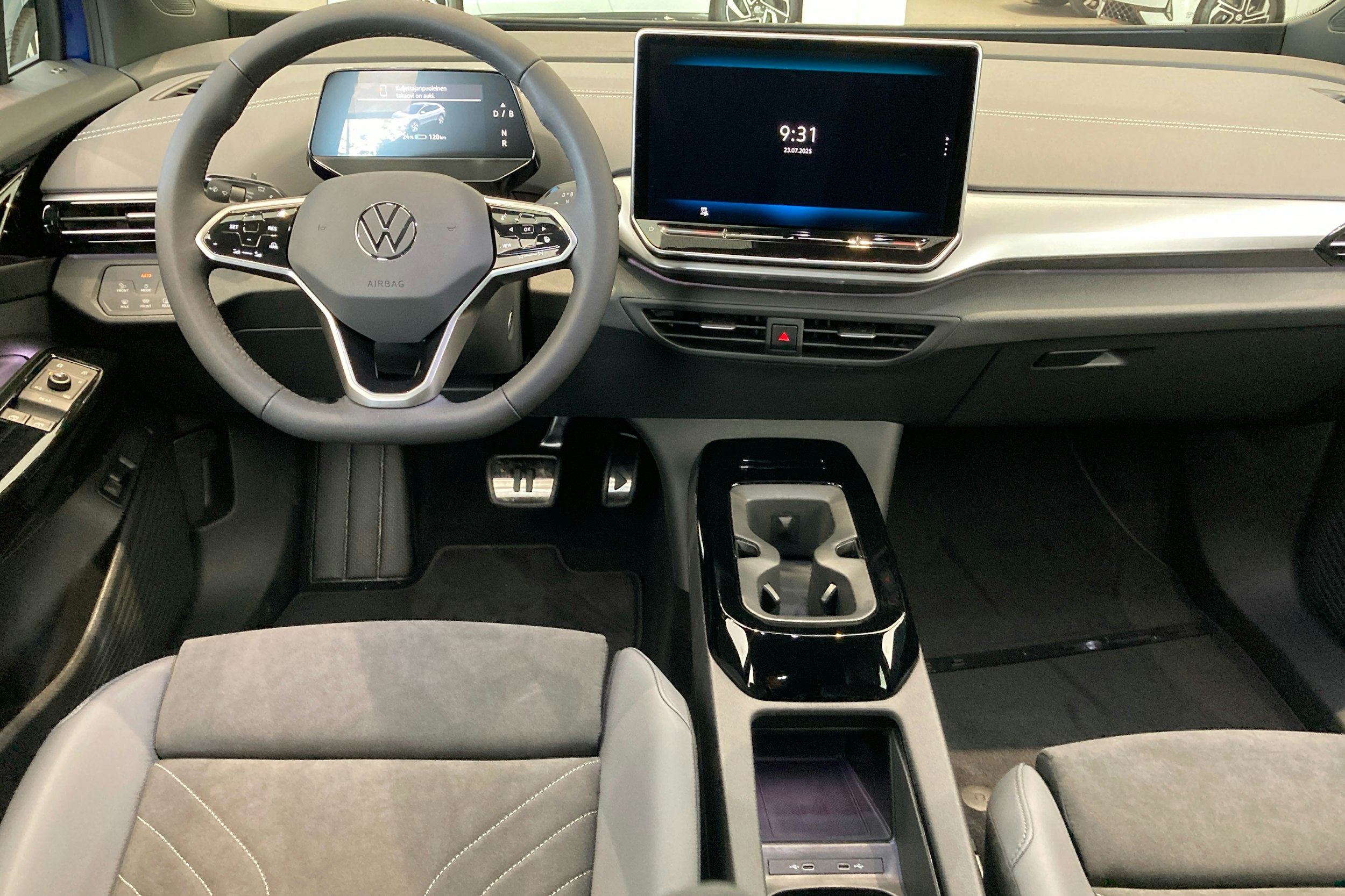 sininen Volkswagen ID.4 2025 kuva 7.