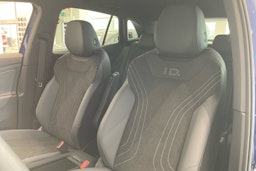 sininen Volkswagen ID.4 2025 kuva 11.