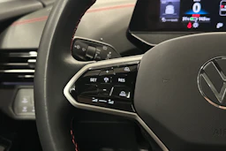 musta Volkswagen ID.4 2025 kuva 17.