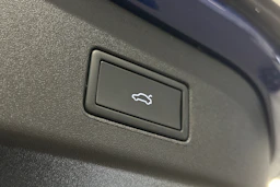 sininen Volkswagen ID.4 2025 kuva 12.