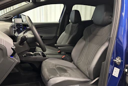 sininen Volkswagen ID.4 2025 kuva 15.