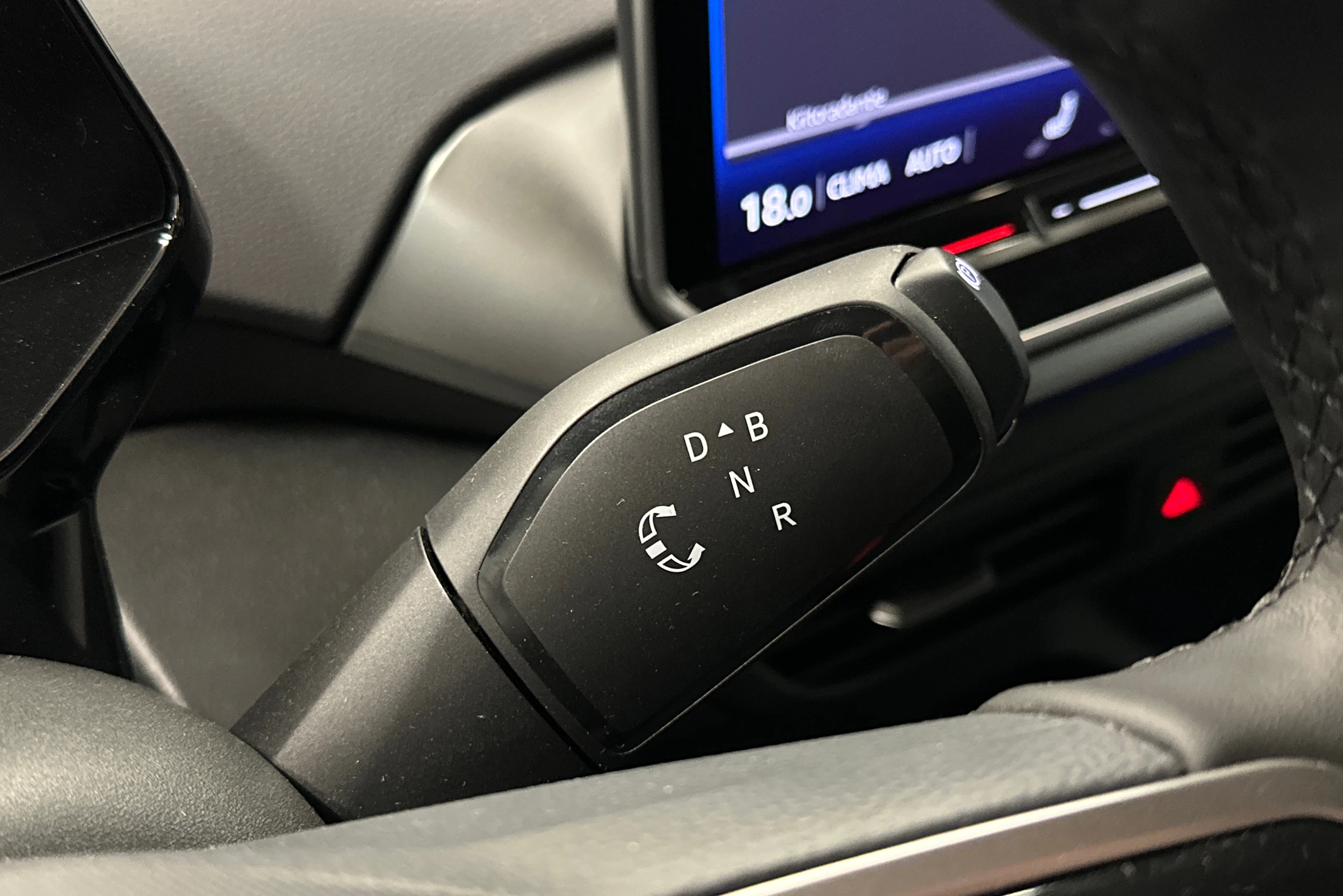 sininen Volkswagen ID.4 2025 kuva 21.