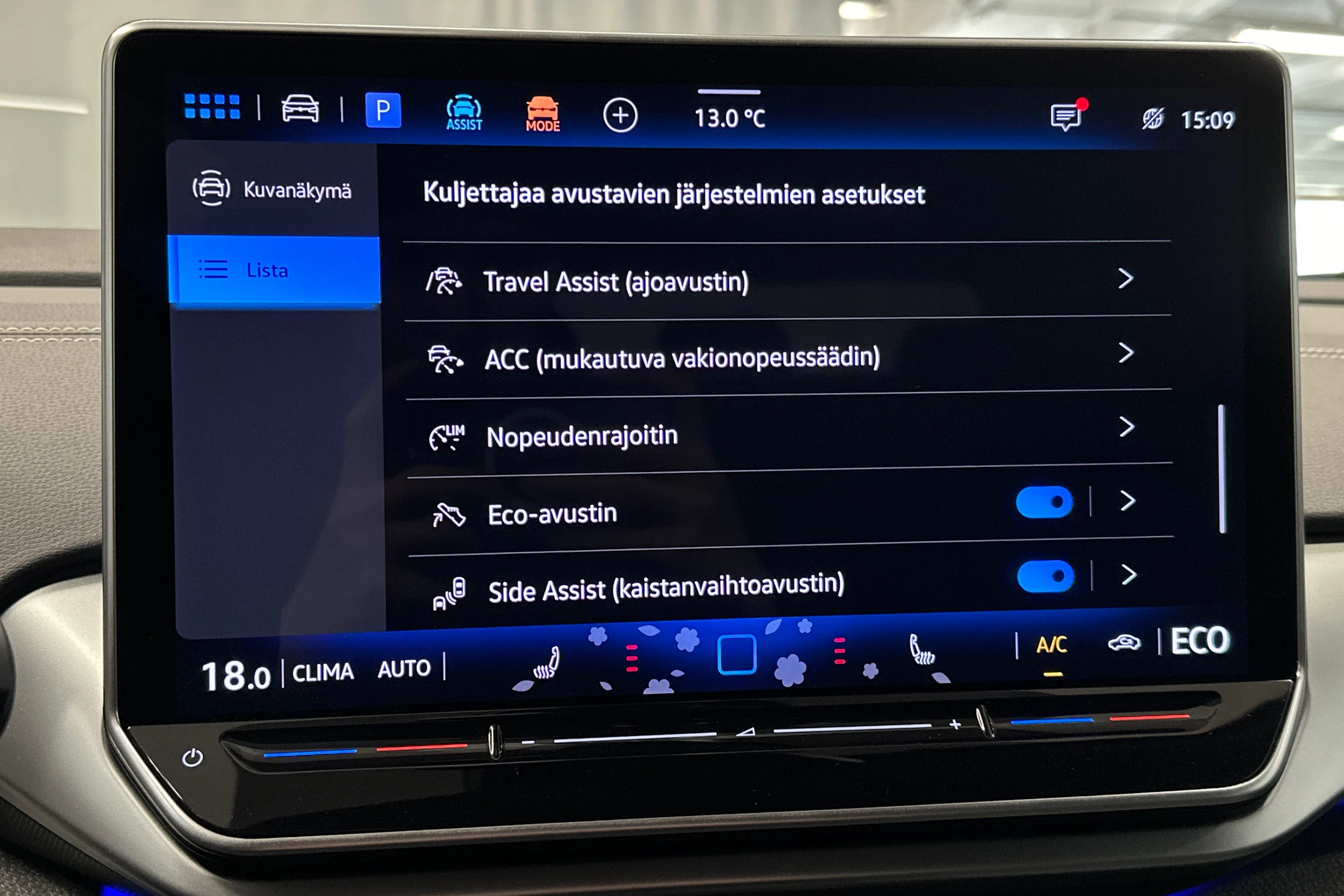 sininen Volkswagen ID.4 2025 kuva 30.