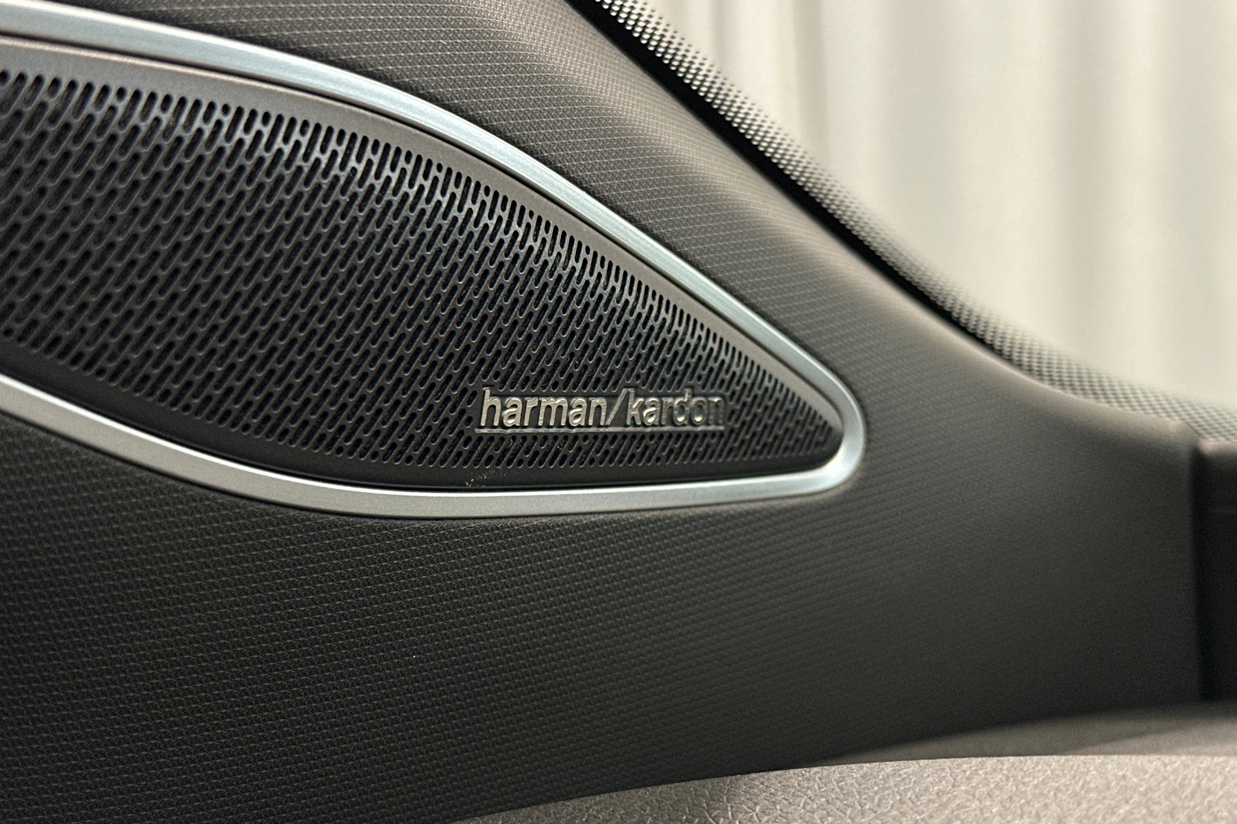 sininen Volkswagen ID.4 2025 kuva 36.