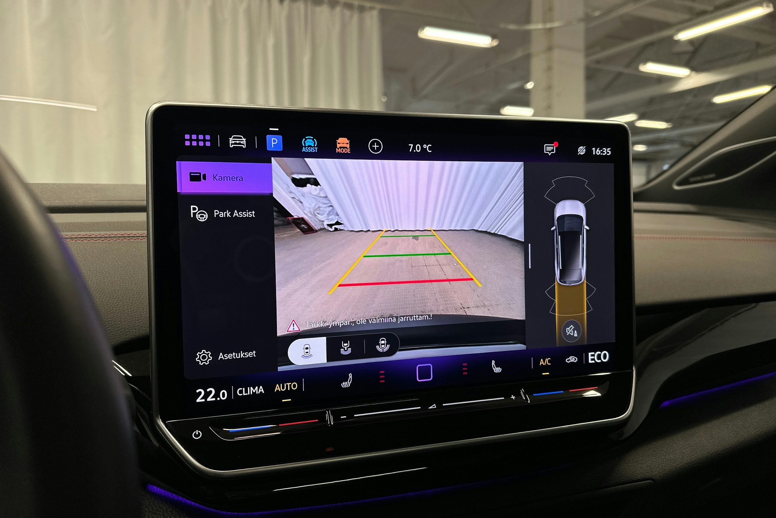 punainen Volkswagen ID.4 2025 kuva 19.