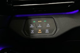 punainen Volkswagen ID.4 2025 kuva 25.