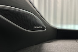 punainen Volkswagen ID.4 2025 kuva 26.