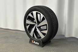 sininen Volkswagen ID.4 2025 kuva 13.