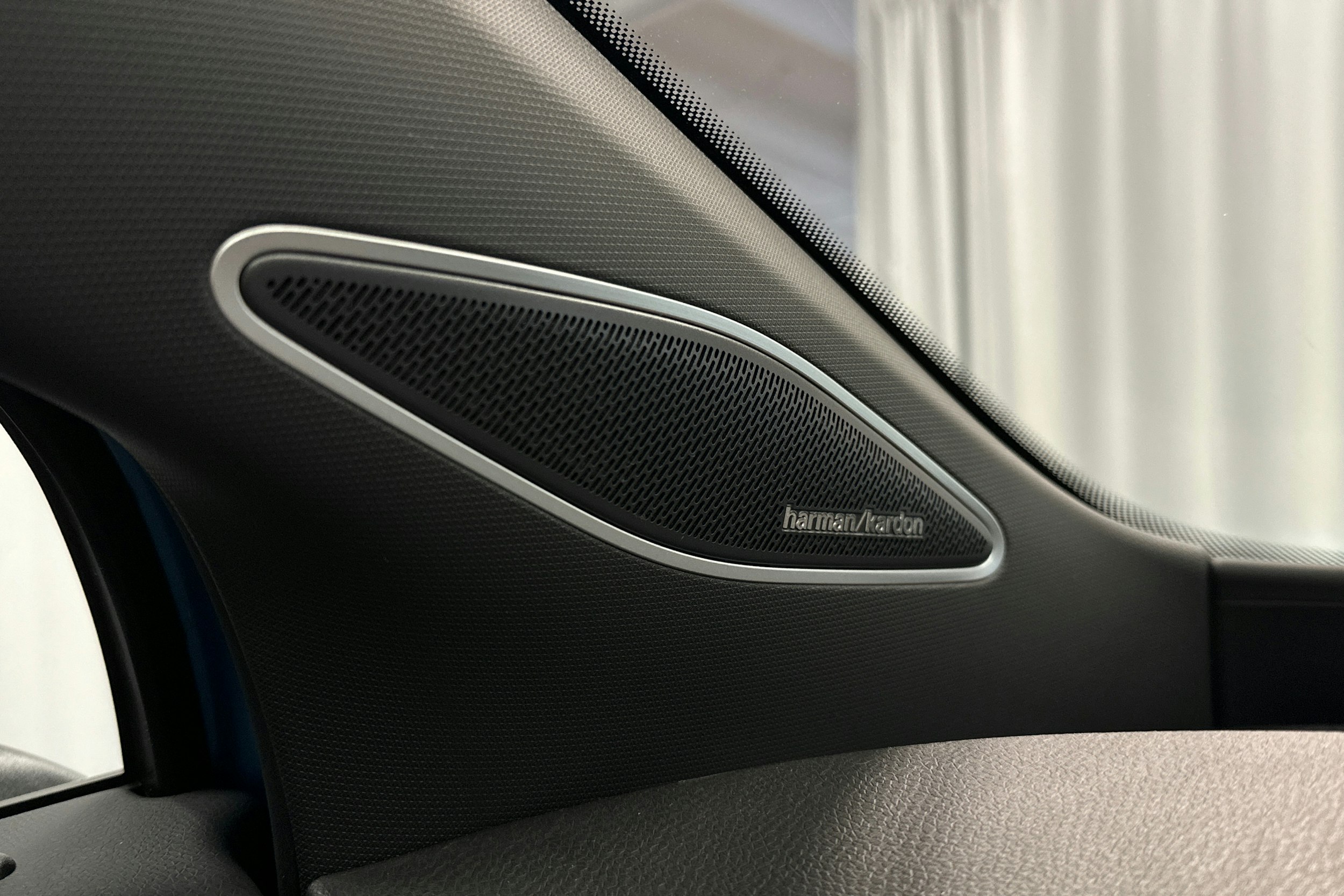 sininen Volkswagen ID.4 2025 kuva 39.