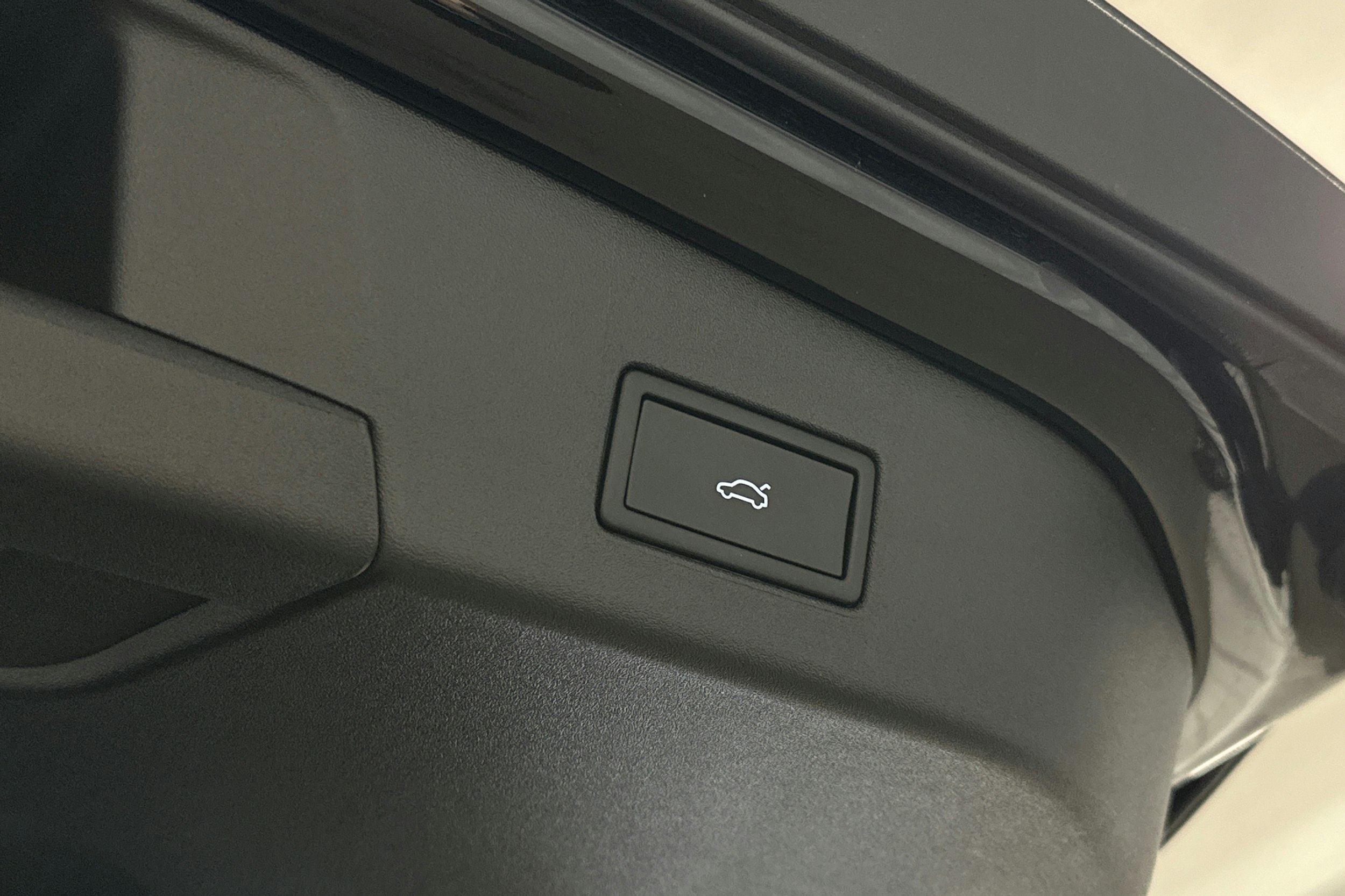 musta Volkswagen ID.4 2025 kuva 12.